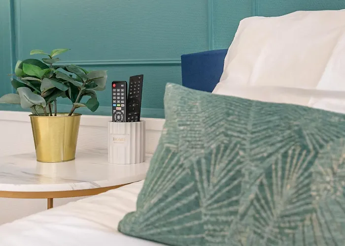 Le Neo - Studio Chic Avec Sa Cour Privative Et Fibre