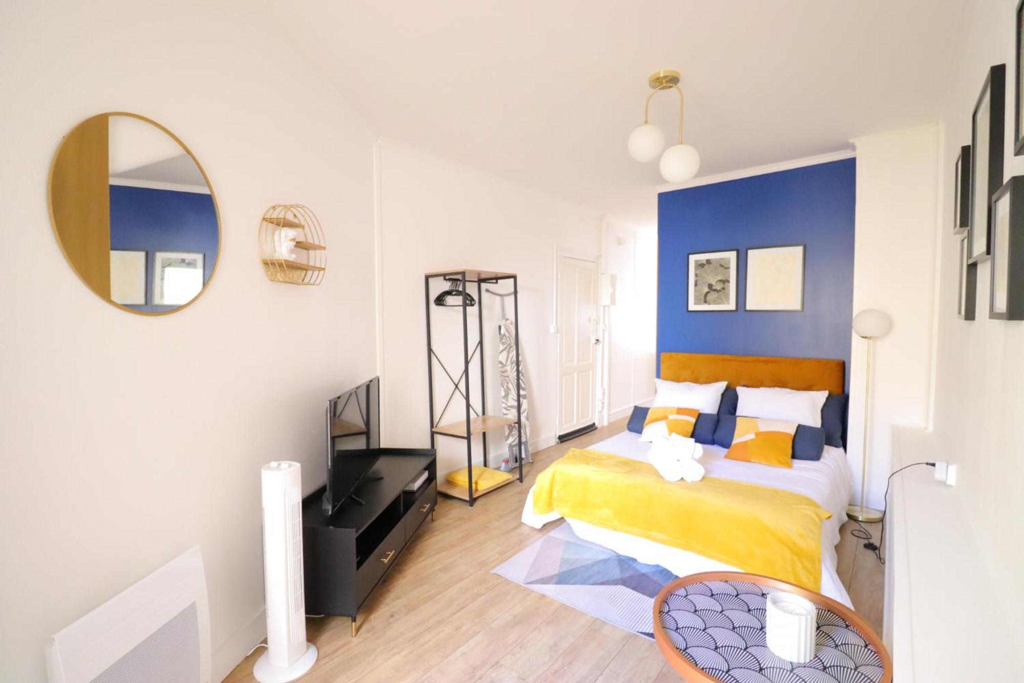 Le Neo - Chic Avec Sa Cour Privative Et Fibre Appartement *